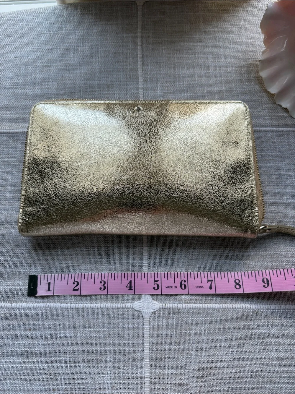 Gold Zip-Around Women's Wallet - Designer Style - Picture 1 of 7